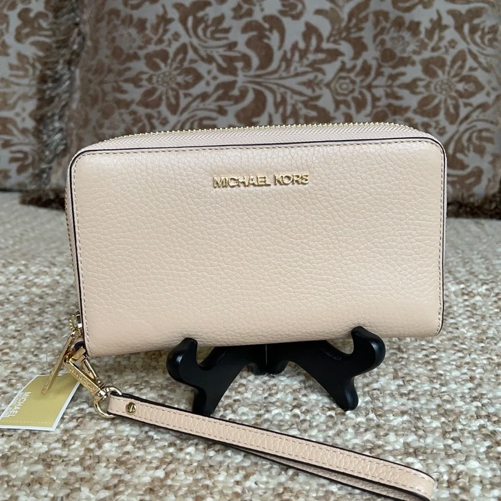 Michael Kors Jet Set Travel LG Flat MF Phone Case